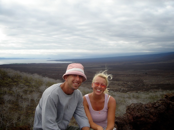Gal Galapagos Tagus Cove.JPG (103575 bytes)